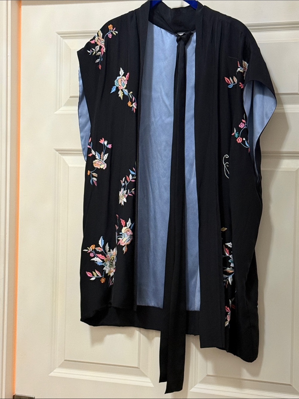 Natori Black Floral Embroidered Robe with Light Blue Lining